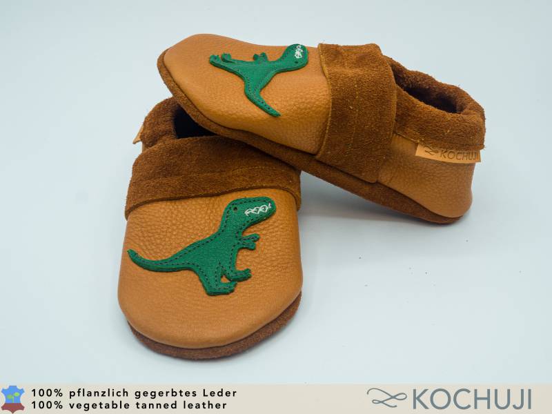Bioleder Krabbelschuhe Dino/Personalisierbar Verschiedene Größen Und Farben Lederpuschen Pflanzliche Gerbung Chromfrei Trex Bioleder Krabbelschuhe Dino/Personalisierbar Verschiedene Größen Und Farben Lederpuschen Pflanzliche Gerbung Chromfrei Trex von Kochuji