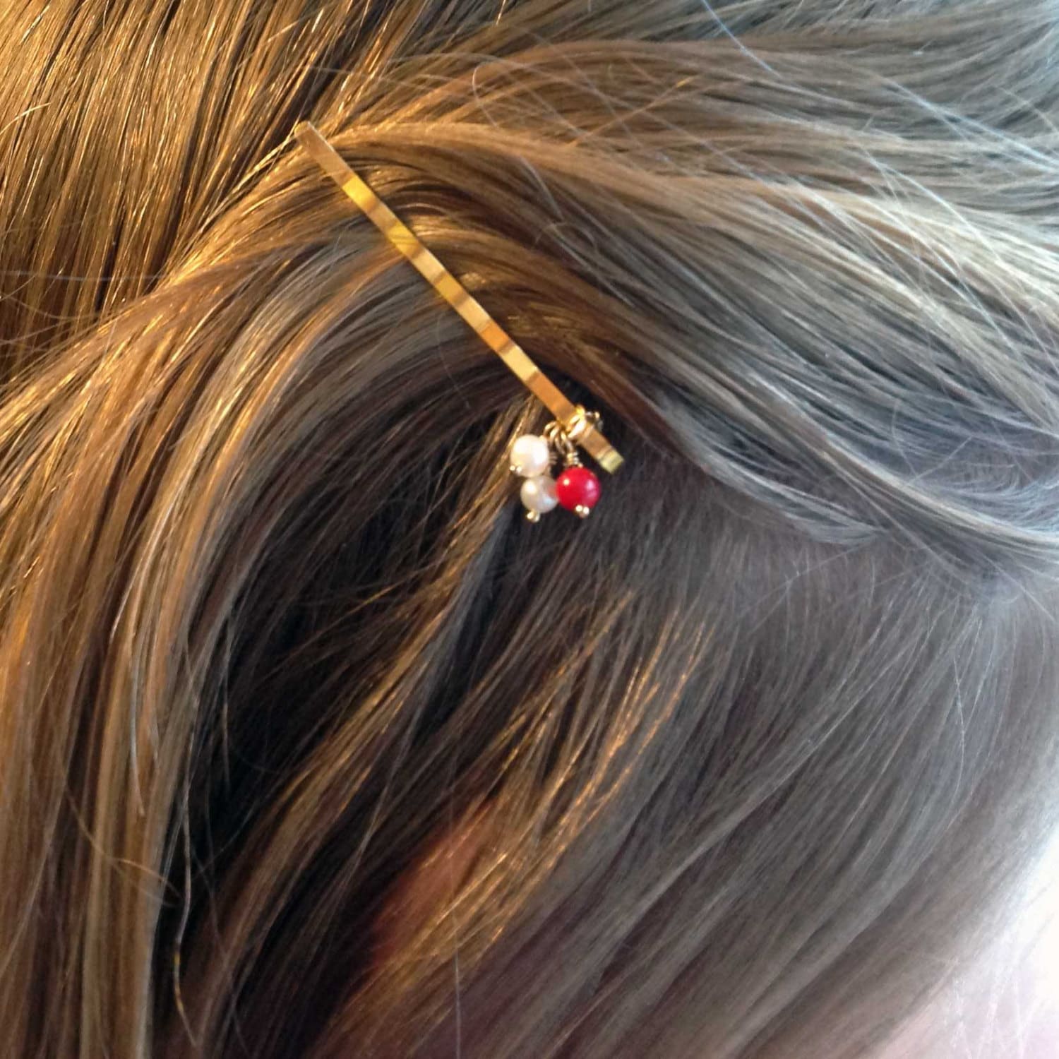 Perle Rote Koralle Edelstein Baumeln Gold Haarnadel von KocoByJunko