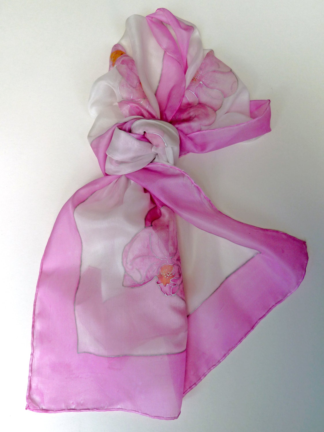 Rosa Orchidee Handbemalter Seidenschal Rosa Orchidee Handbemalter Seidenschal von KocoonLondon