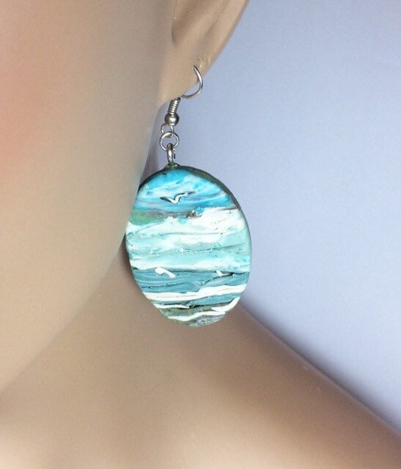Handgefertigte Seelandschaft Ohrringe Strandschmuck Aus Polymer Clay Handgefertigte Seelandschaft Ohrringe Strandschmuck Aus Polymer Clay von KodeliaHollow