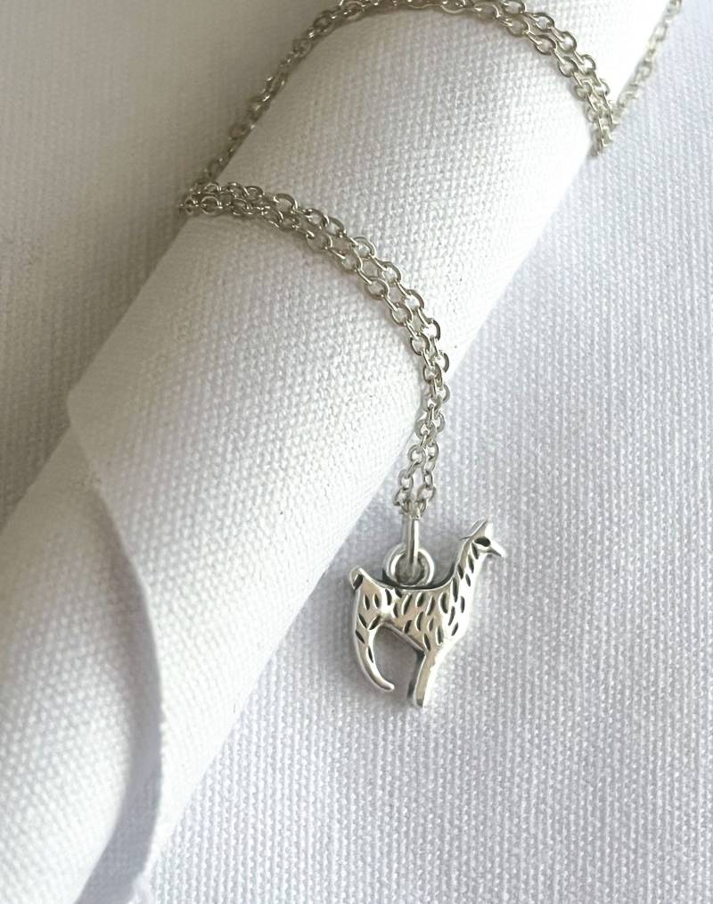 Lama, Alpaka Glücksbringer Silberkette, 925 Sterling Silber Rolo Kette von KoenabyTina