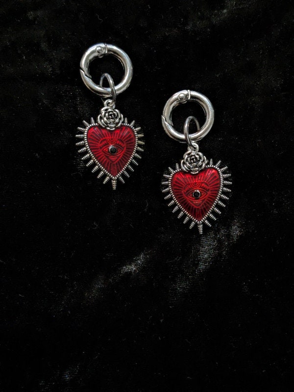 Ein Paar Charms | 2 Stiefelanhänger Dr Martens Anhänger Herz Gothic von KoenigKleinod