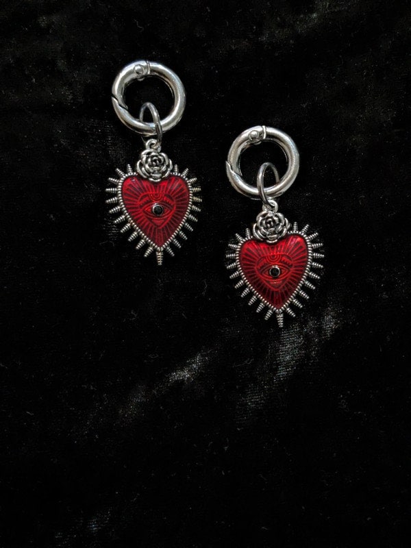 Ein Paar Charms | 2 Stiefelanhänger Dr Martens Anhänger Herz Gothic von KoenigKleinod