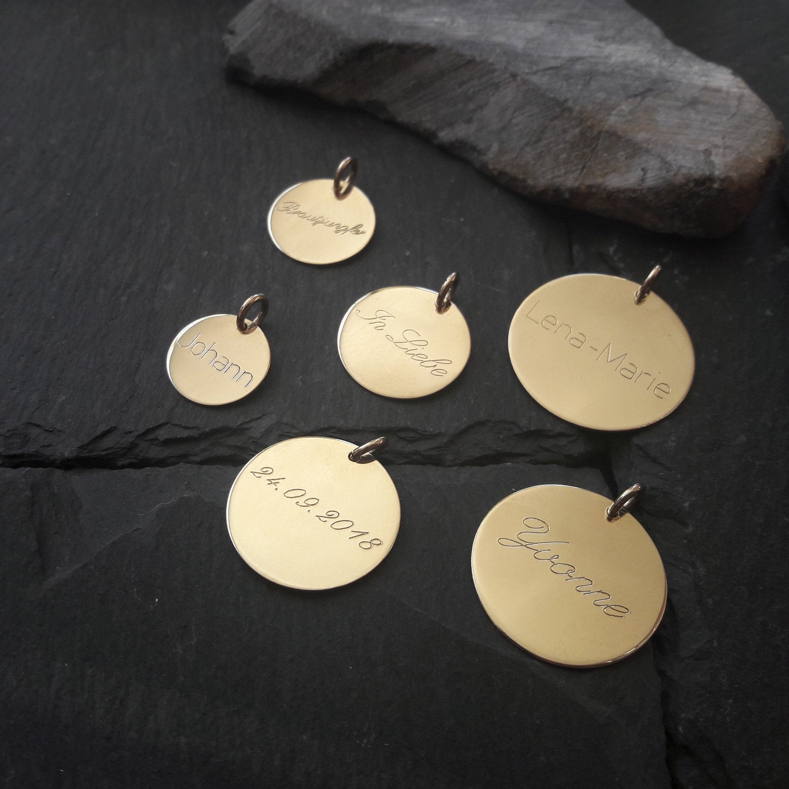 Gravurplatten Anhänger Mit Gravur in 585Er Gelbgold, Namenskette, Größe Wählbar | Gk120/14Gg Gravurplatten Anhänger Mit Gravur in 585Er Gelbgold, Namenskette, Größe Wählbar | Gk120/14Gg von Koenigsprodukte