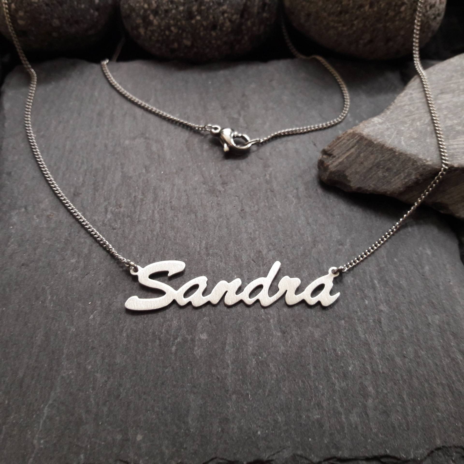 Namenskette Mit Wunschname Aus Edelstahl, Stahl, Buchstaben & Länge Wählbar | Nk-02/Stahl Namenskette Mit Wunschname Aus Edelstahl, Stahl, Buchstaben & Länge Wählbar | Nk-02/Stahl von Koenigsprodukte