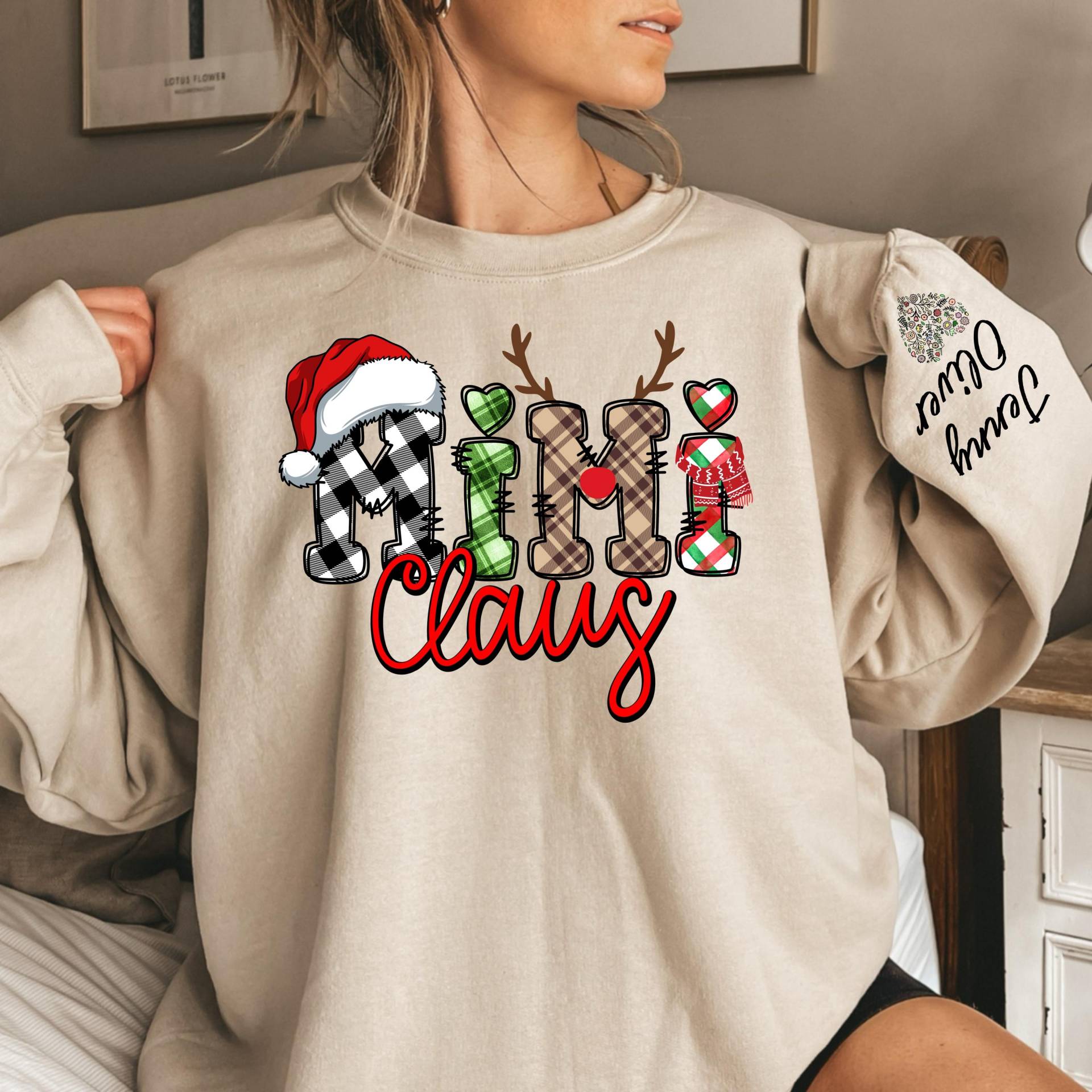 Weihnachten Mimi Custom Sweatshirt, Claus Hoodie, Frohe Shirt, Weihnachtshemd, Weihnachtsgeschenk Für Mama, Mama Shirt von KogeraOnlineShop
