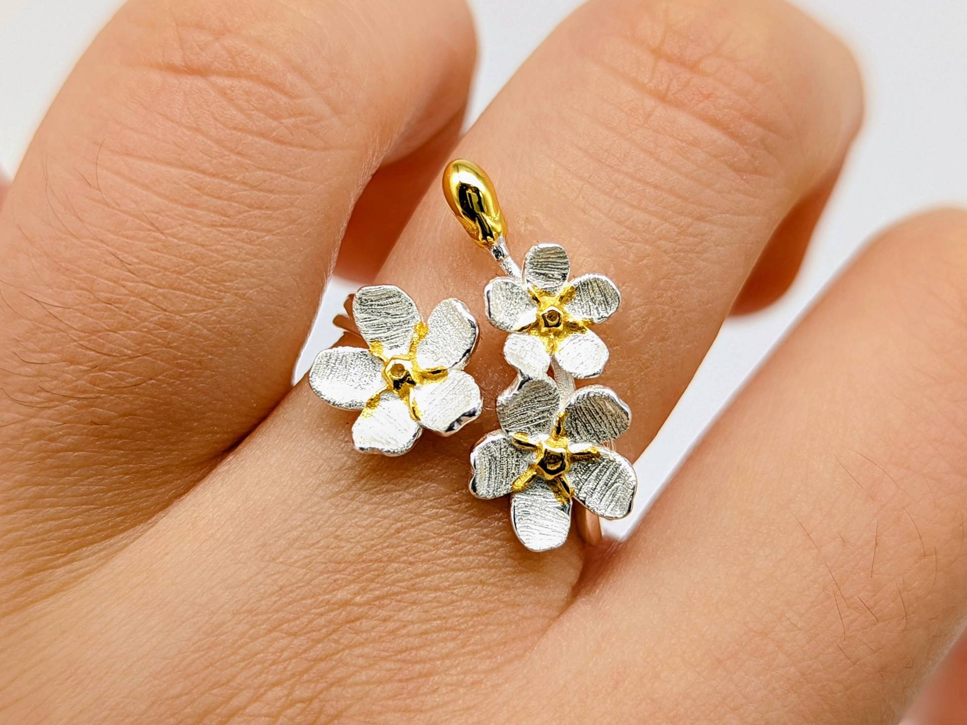 Minimalist Sterling Silber Vergissmeinnicht Ring, Natur Blume Schmuck, Einzigartige Kirschblüte, Charme, Wald Cocktail, Muttertagsgeschenk Für Oma Minimalist Sterling Silber Vergissmeinnicht Ring, Natur Blume Schmuck, Einzigartige Kirschblüte, Charme, Wald Cocktail, Muttertagsgeschenk Für Oma von KoiAndLotusStudio