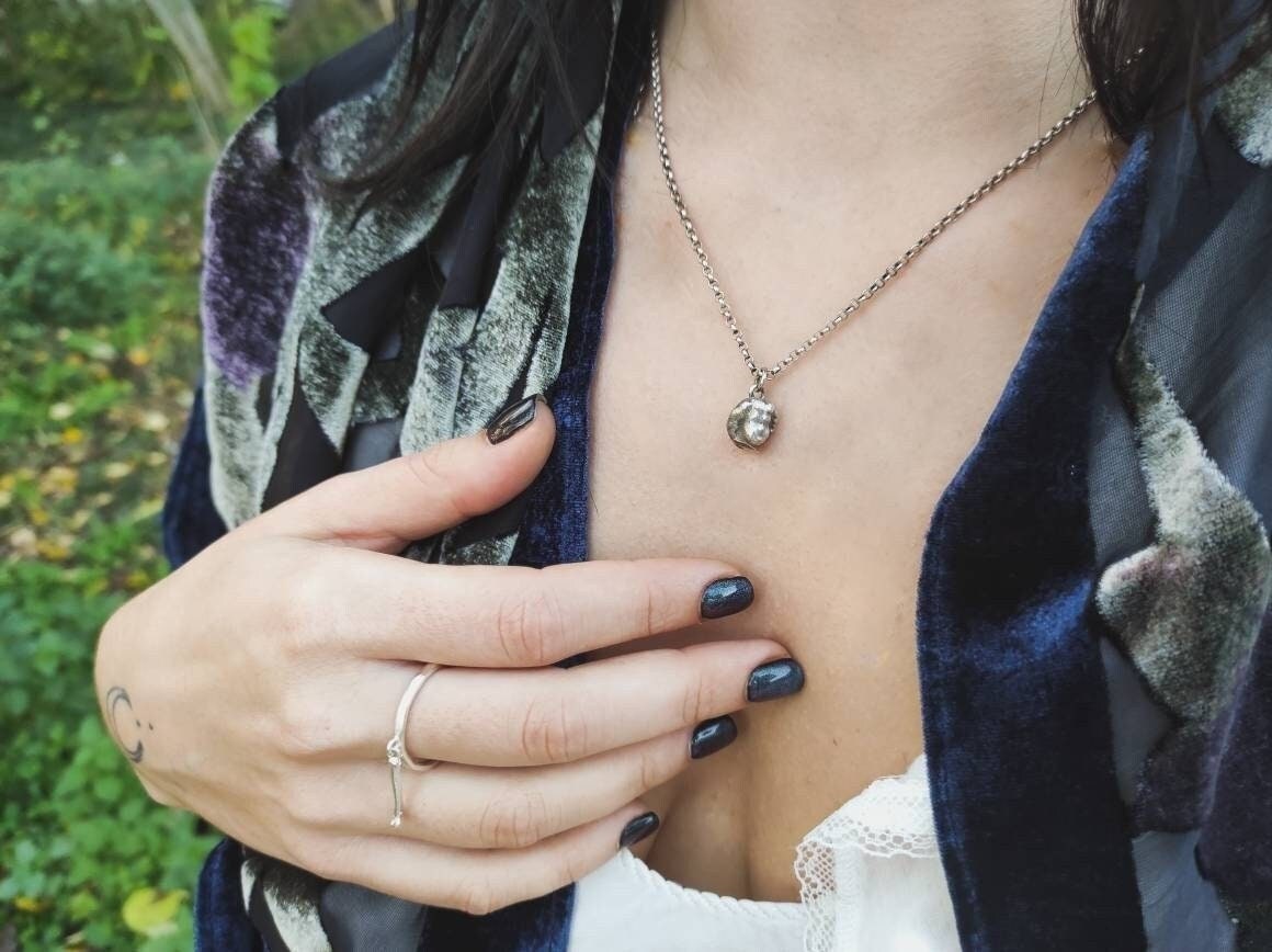 Frozen Charlotte Puppenkopf Replikat Anhänger Mit Kette, 925 Sterling Silber Massiv von KokiferJewelry