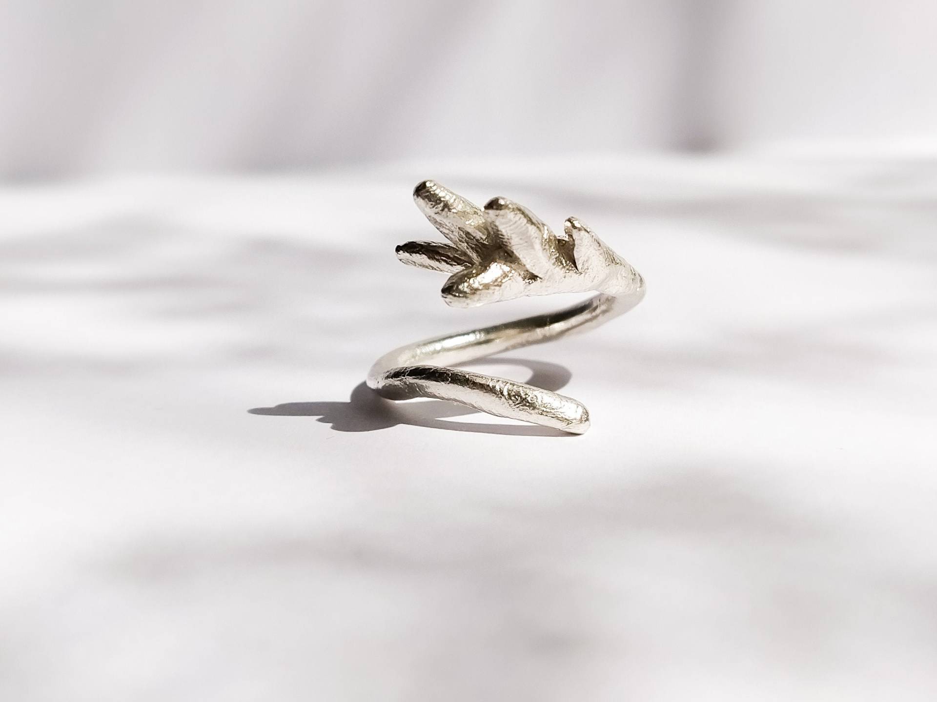 Pflanzen Skulptur Sterling Silber Ring Handgemachter Unisex Schmuck von KokiferJewelry