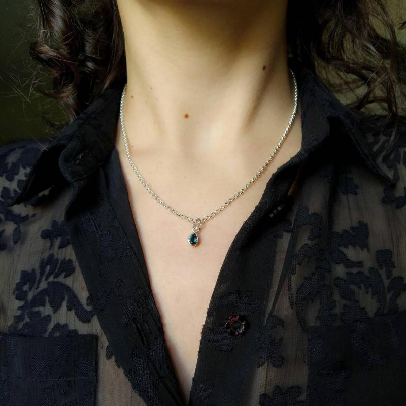 Topas Anhänger, Gliederkette, | 925 Sterling Silber Massiv, Natürlicher Edelstein Im Tropfenschliff von KokiferJewelry