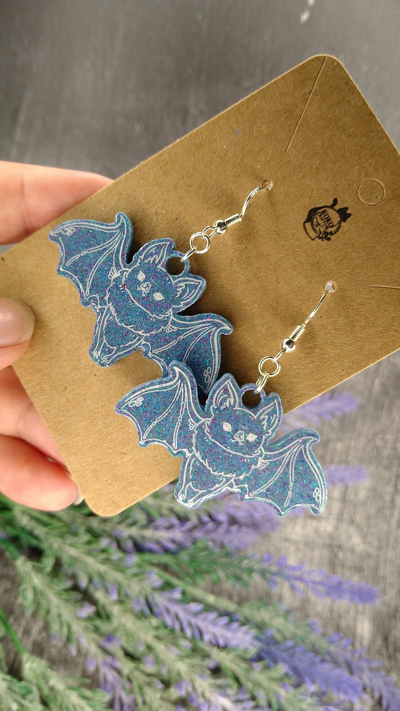 B-Grade Sparkly Blue Bat Earrings/B-Ware Glitzernde Blaue Fledermaus Ohrringe von KokoCrafting