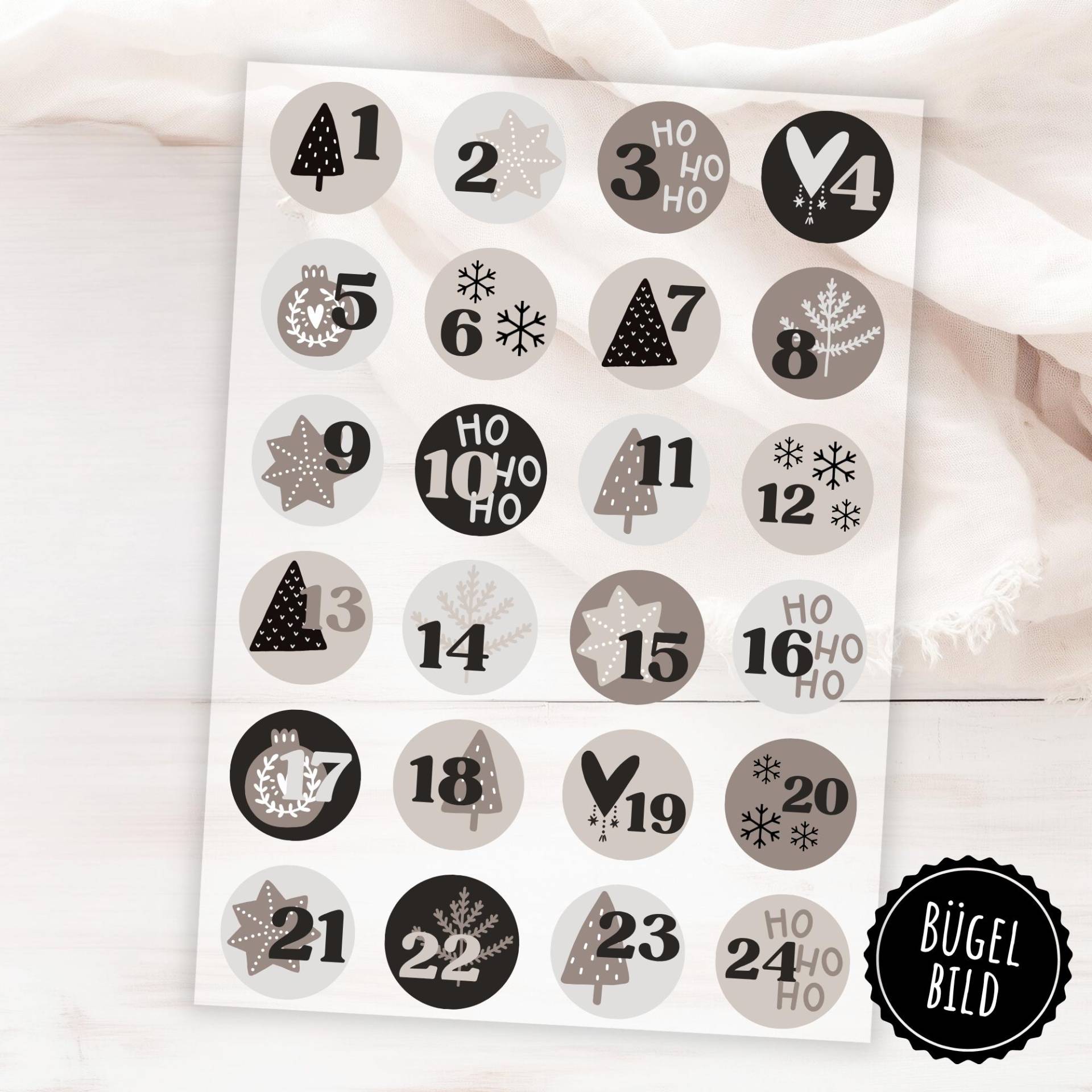 Bügelbilder Adventskalenderzahlen in Beige Schwarz, Moderne Adventskalender Zahlen Zum Aufbügeln von KokoHello