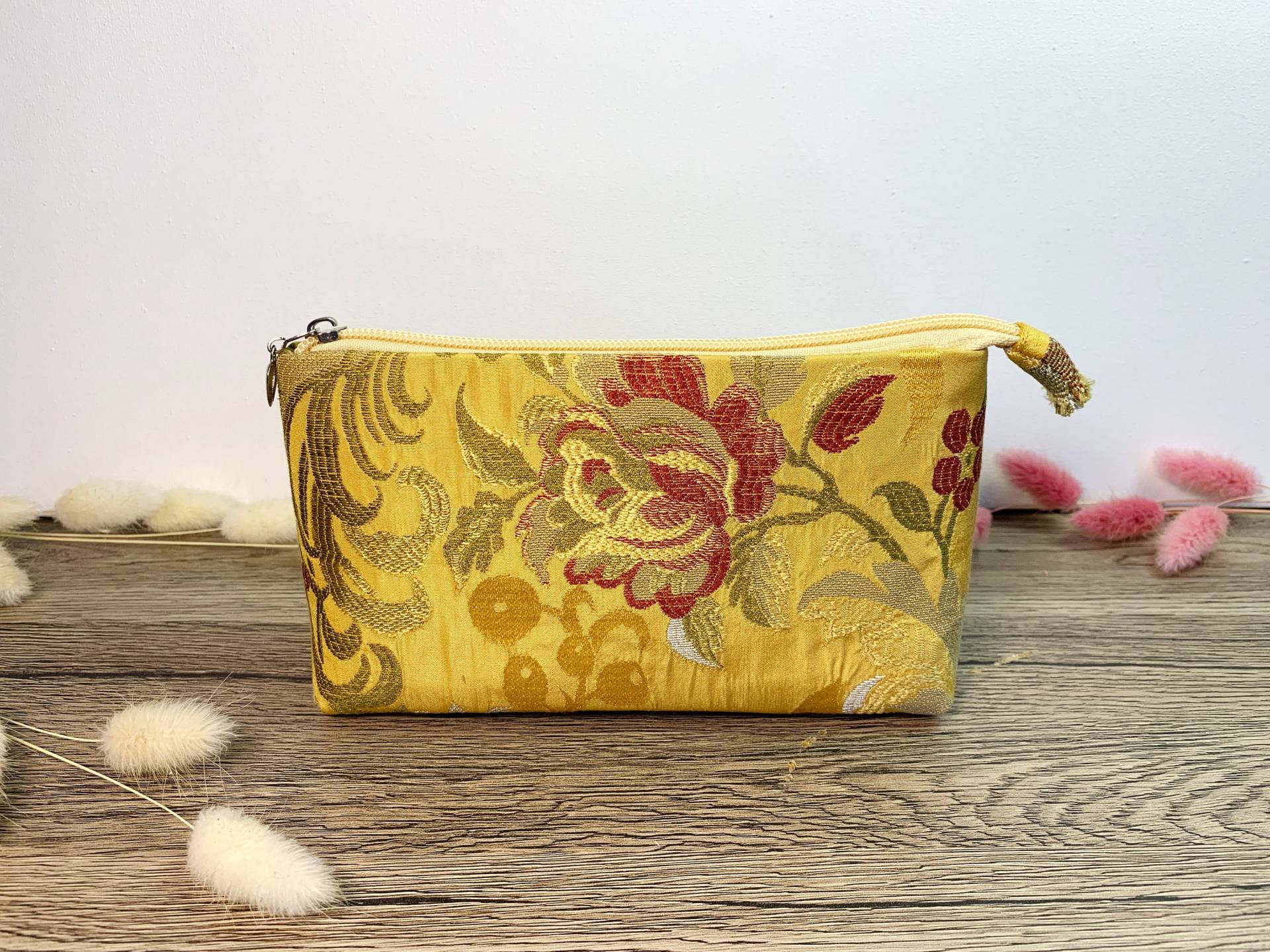 Kosmetiktasche. Seide Kleine Tasche. Gelbe Kulturbeutel. Schminkkoffer. Schminktäschchen. Geschenk Für Sie. Florale Kosmetiktasche. Seide Kleine Tasche. Gelbe Kulturbeutel. Schminkkoffer. Schminktäschchen. Geschenk Für Sie. Florale von KolangeShop