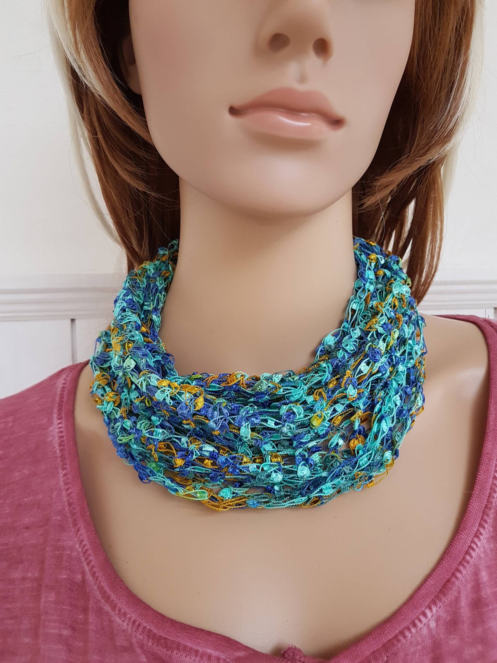 Schmuckschal Loop Damen Halsschmuck Schal Halskette von KolibriCreative