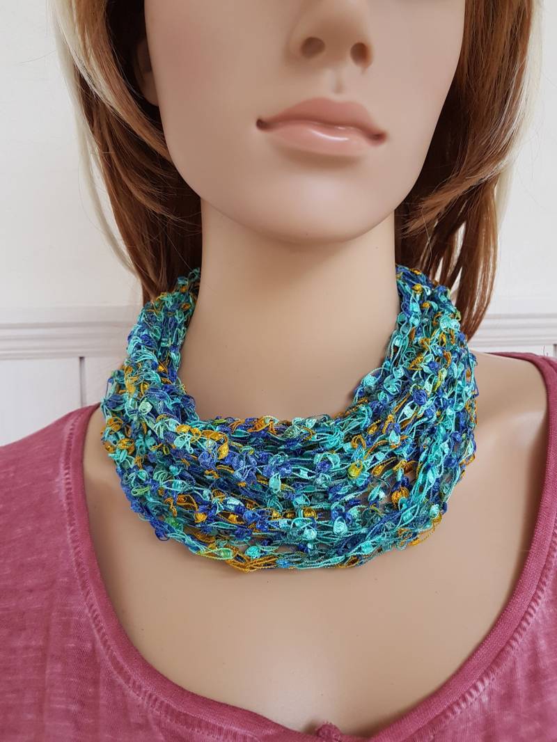 Schmuckschal Loop Damen Halsschmuck Schal Halskette von KolibriCreative