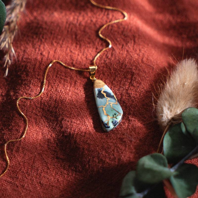 Marmorierte Halskette Mit Gold Maserung in Türkis-Schwarz | Unikat Keramikschmuck Aus Handarbeit Porzellan, Silber 925 Vergoldet von KolibriKeramik