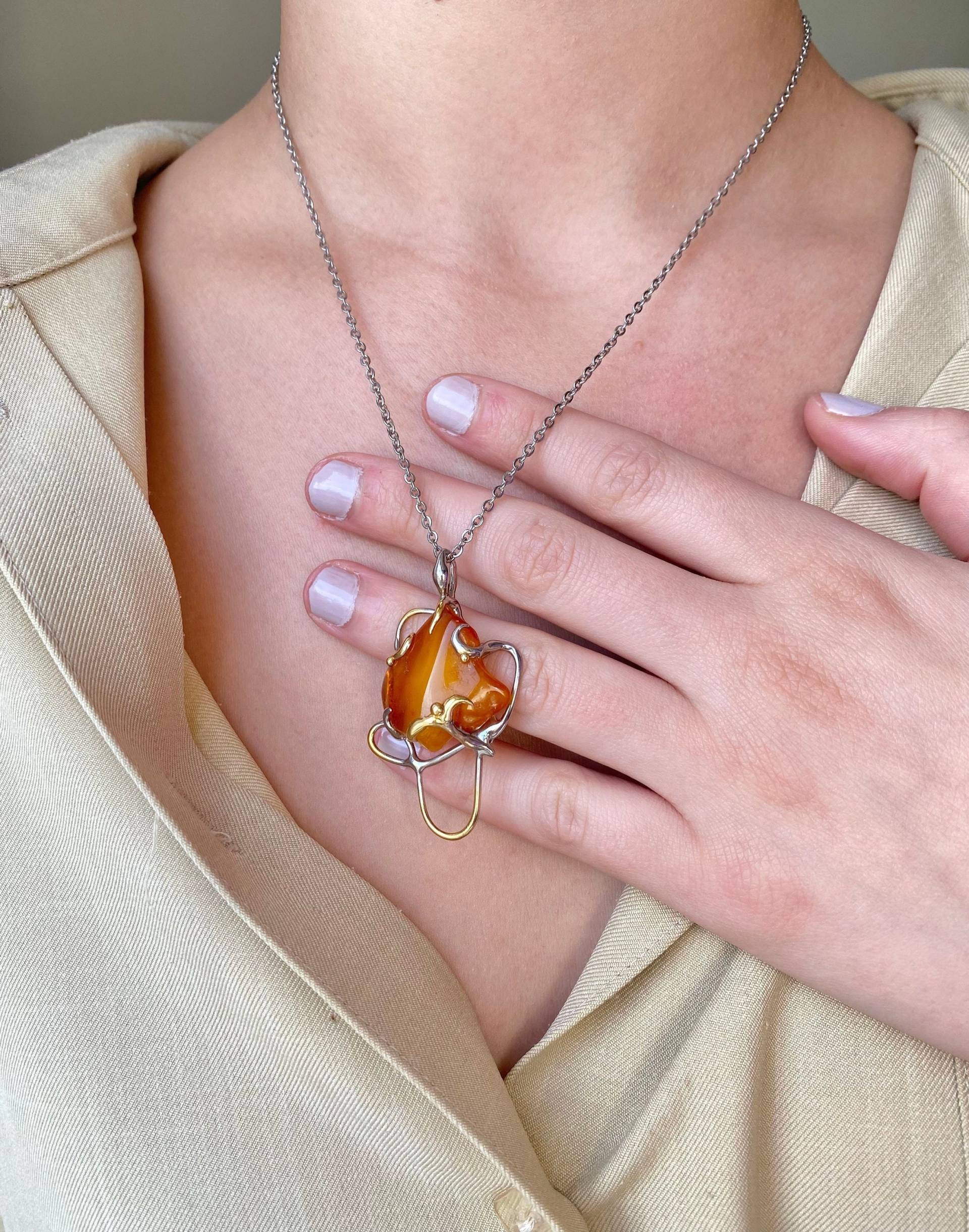 Bernstein Anhänger Silber Handgemachter Schmuck Eleganter Honig Geschenk Bernstein Anhänger Silber Handgemachter Schmuck Eleganter Honig Geschenk von KollageJewellery