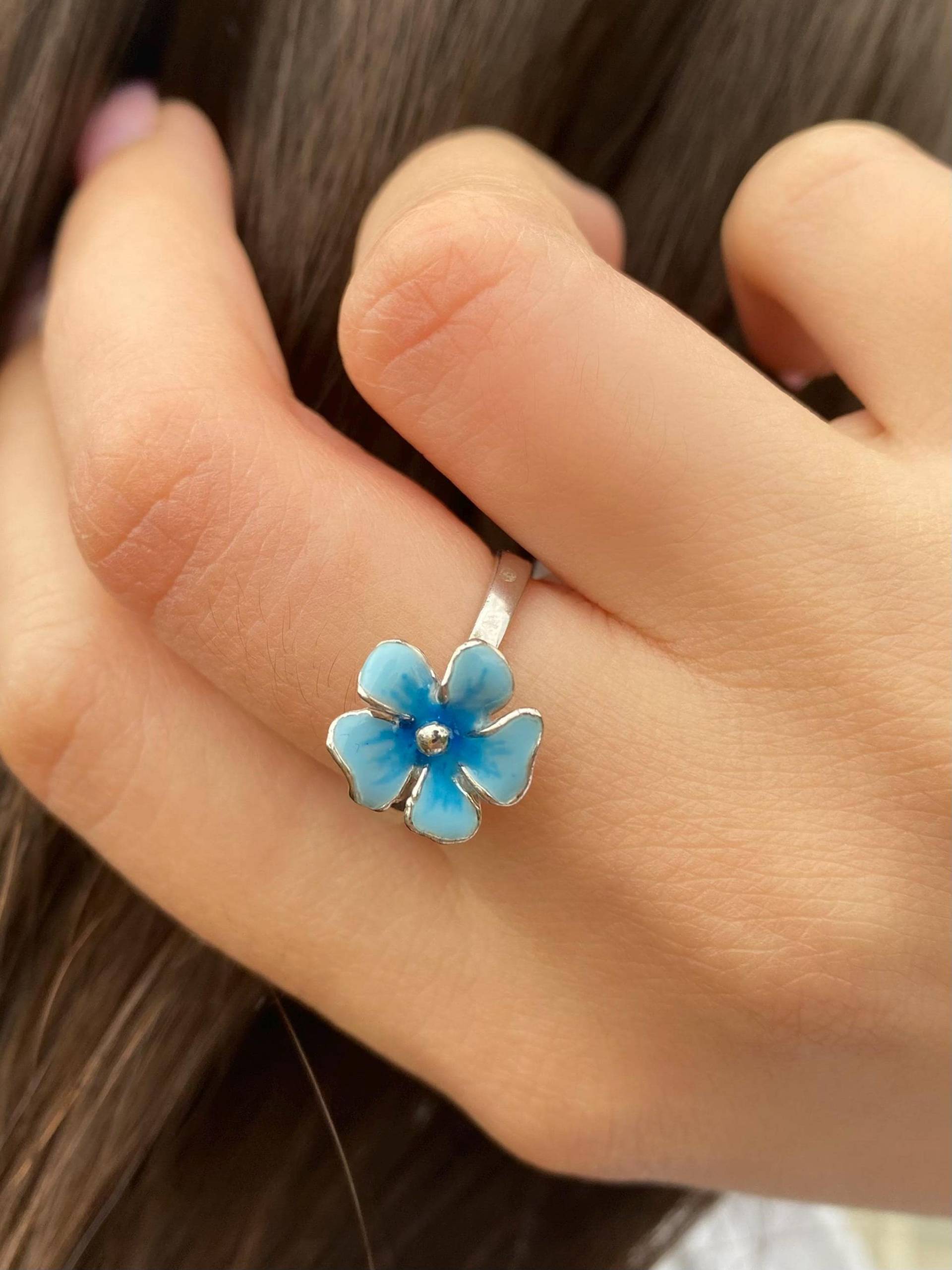 sterling Silber Blumenring Mit Emaille, Handgefertigter Bunter Blumenschmuck, Blumenring, Blütendesign, Einzigartiges Geschenk Für Sie, Mehrere sterling Silber Blumenring Mit Emaille, Handgefertigter Bunter Blumenschmuck, Blumenring, Blütendesign, Einzigartiges Geschenk Für Sie, Mehrere von KollageJewellery