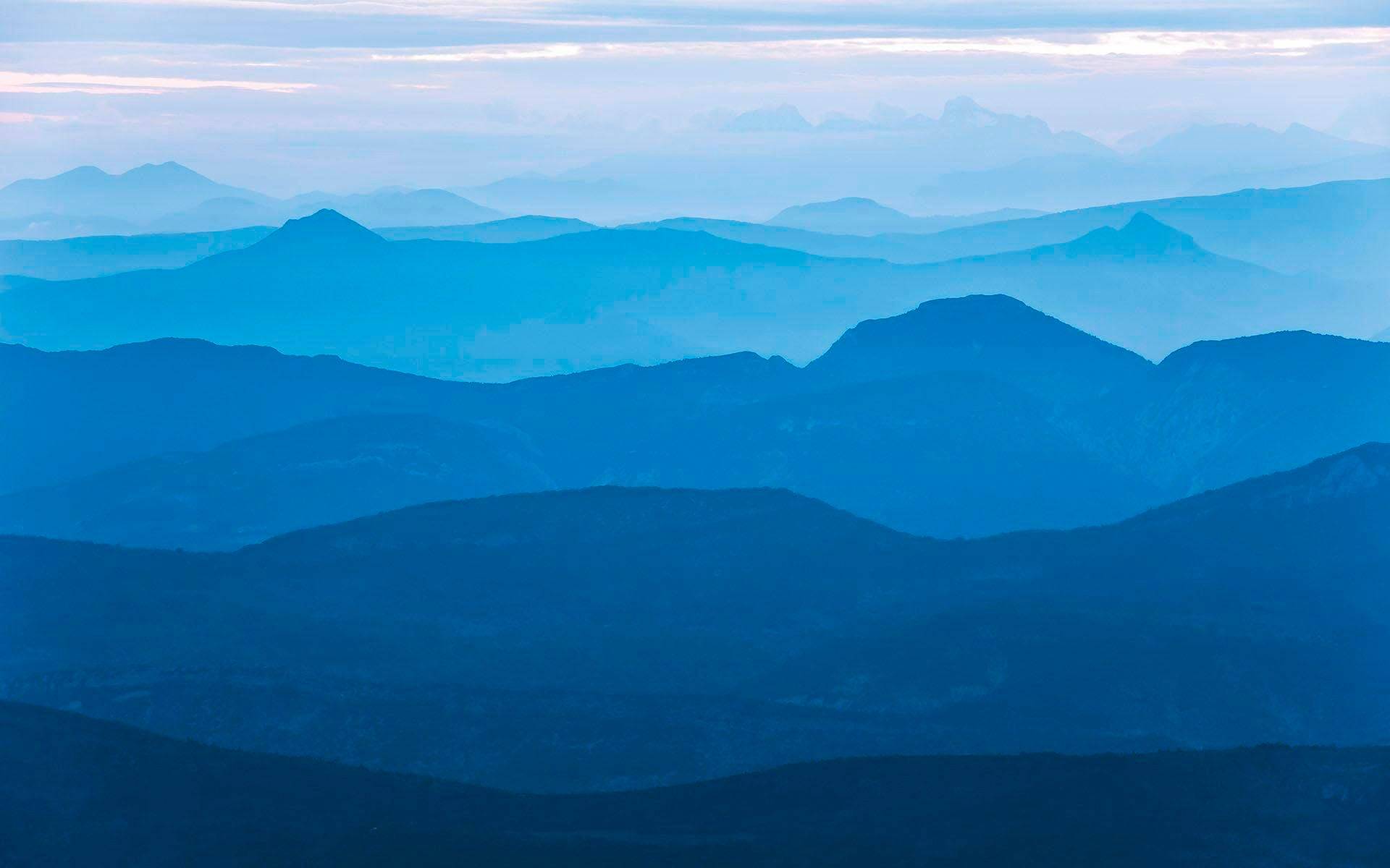 Komar Vliestapete "Blue Mountain" von Komar