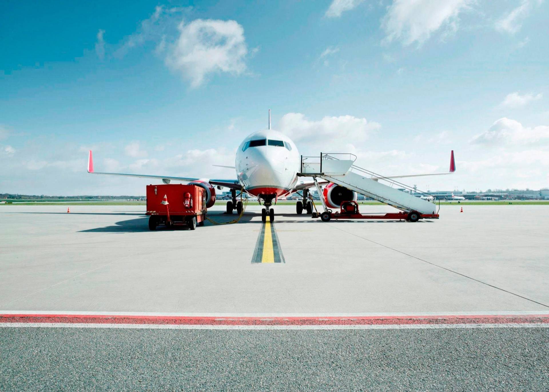 Komar Vliestapete "Digitaldruck Vlies - Runway - Größe 350 x 250 cm" bedruckt glatt Wohnzimmer, Schlafzimmer von Komar