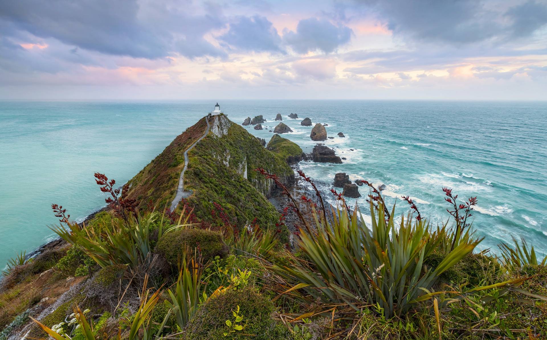 Komar Vliestapete "Digitaldruck Vlies - The Nuggets - Größe 450 x 280 cm" bedruckt glatt Wohnzimmer, Schlafzimmer von Komar