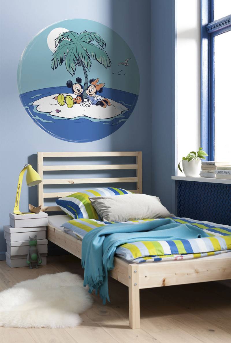 Komar Wandtattoo "selbstklebendes Vlies, Mickey and Minnie Remote Island, Gr.125x125 cm" rund und selbstklebend von Komar