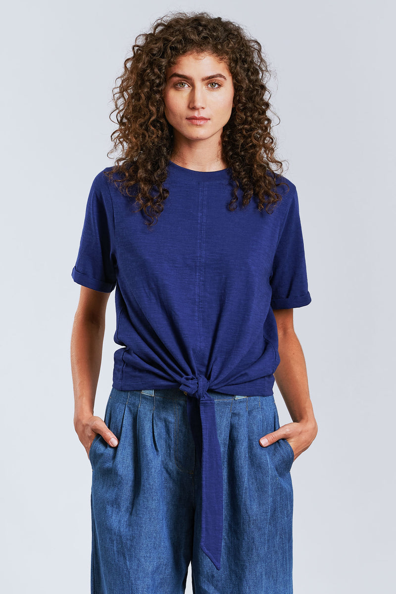 Knot T-Shirt Modell: Anisa GOTS von Komodo