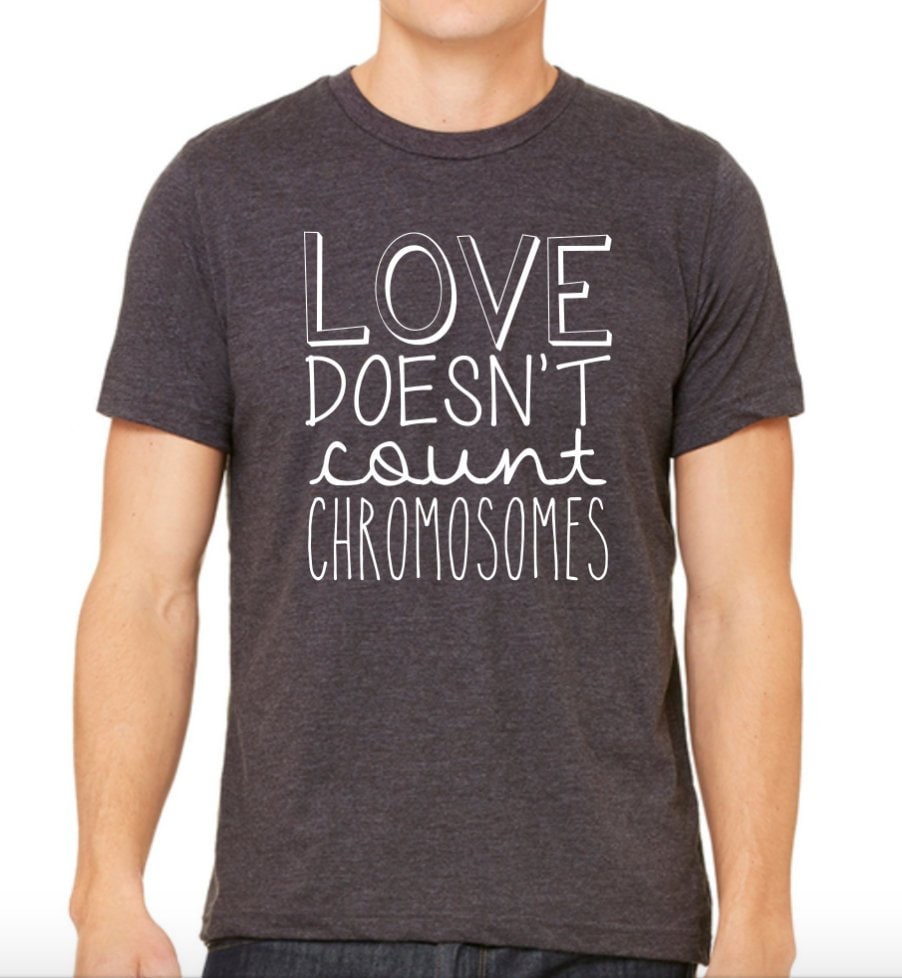 Liebe Zählt Nicht Chromosomen - Down Syndrom Bewusstsein Shirt Unisex Ds Love T3 Sped Gift Awareness October Liebe Zählt Nicht Chromosomen - Down Syndrom Bewusstsein Shirt Unisex Ds Love T3 Sped Gift Awareness October von KonaKekona