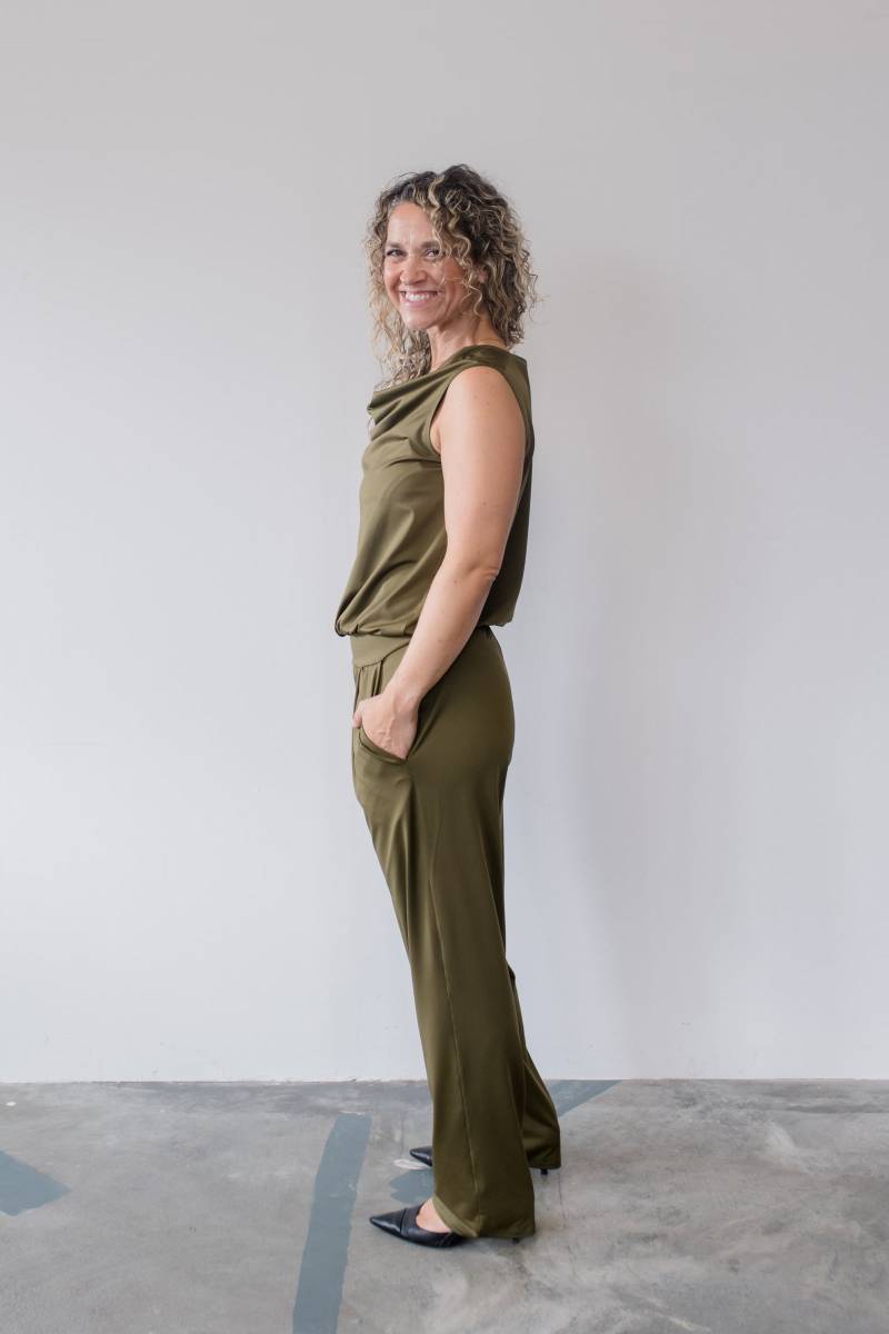 Jumpsuit Komfort Olive Jumpsuit Komfort Olive von Konekto