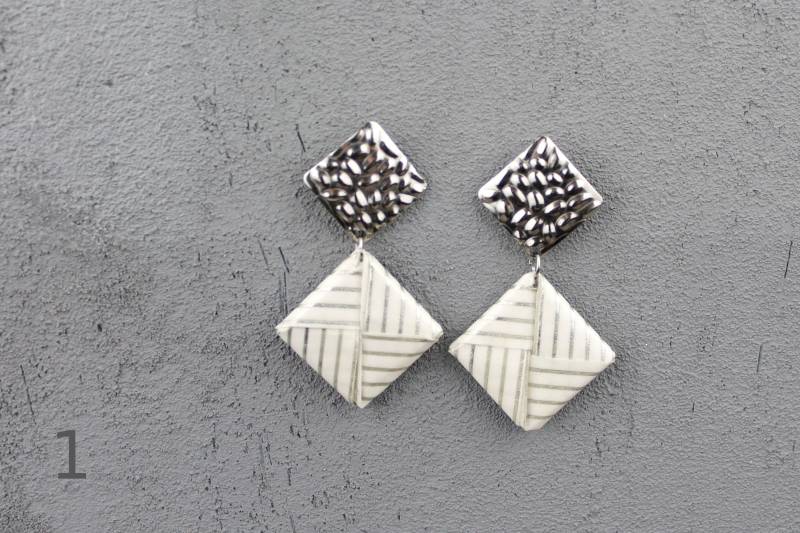 Design-Ohrstecker "Quadrate"; in Schwarz, Weiß Und Silber; Papier, Wasserfest Design-Ohrstecker "Quadrate"; in Schwarz, Weiß Und Silber; Papier, Wasserfest von Konkami