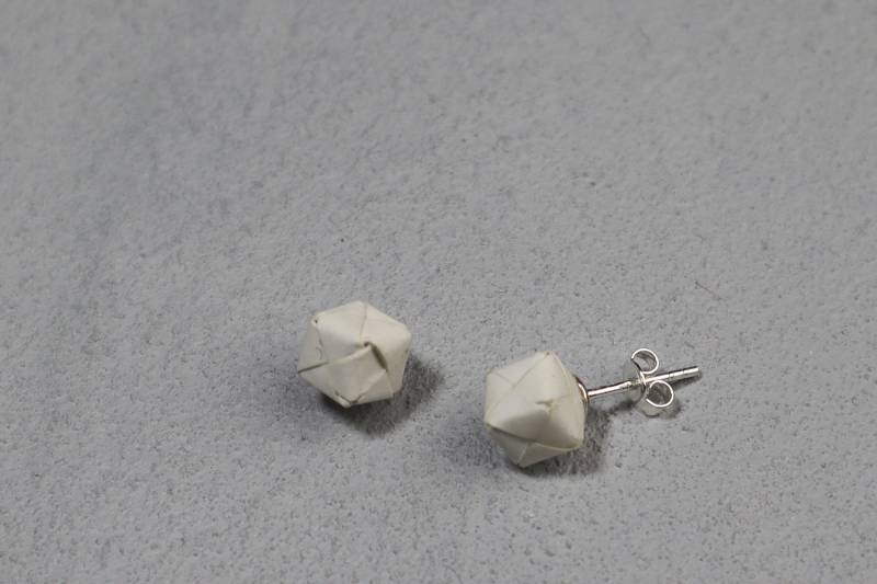 Origami-Ohrstecker Würfel Schwarz Und Weiß, Edelstahl von Konkami