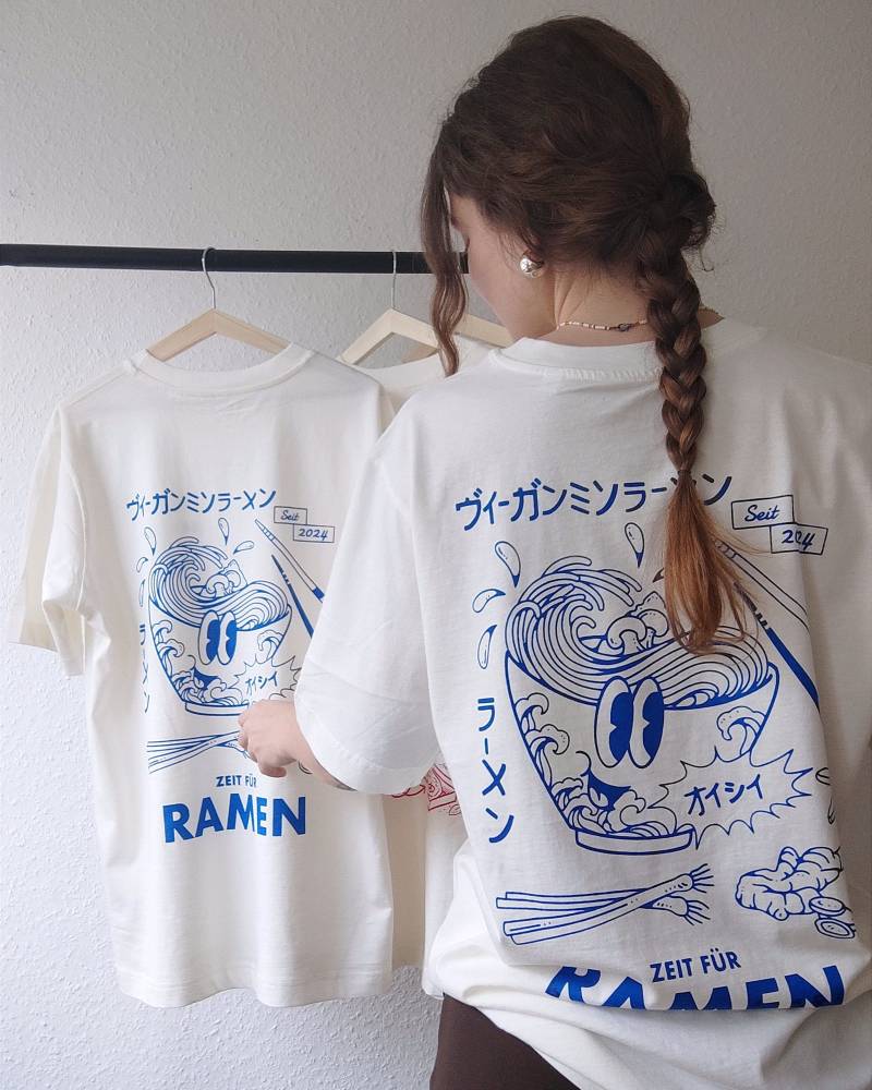 Ramen | Retro T-Shirt Cartoon Unisex Oversized Ramen | Retro T-Shirt Cartoon Unisex Oversized von Koohls