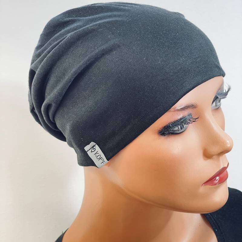 Basic-Beanie/Mütze Ideal Zum Kombinieren Uni Schwarz Bequem Chemotherapie Krebs Chemokopftuch Mütze Cabriomütze Chemomütze von KopfundKragen