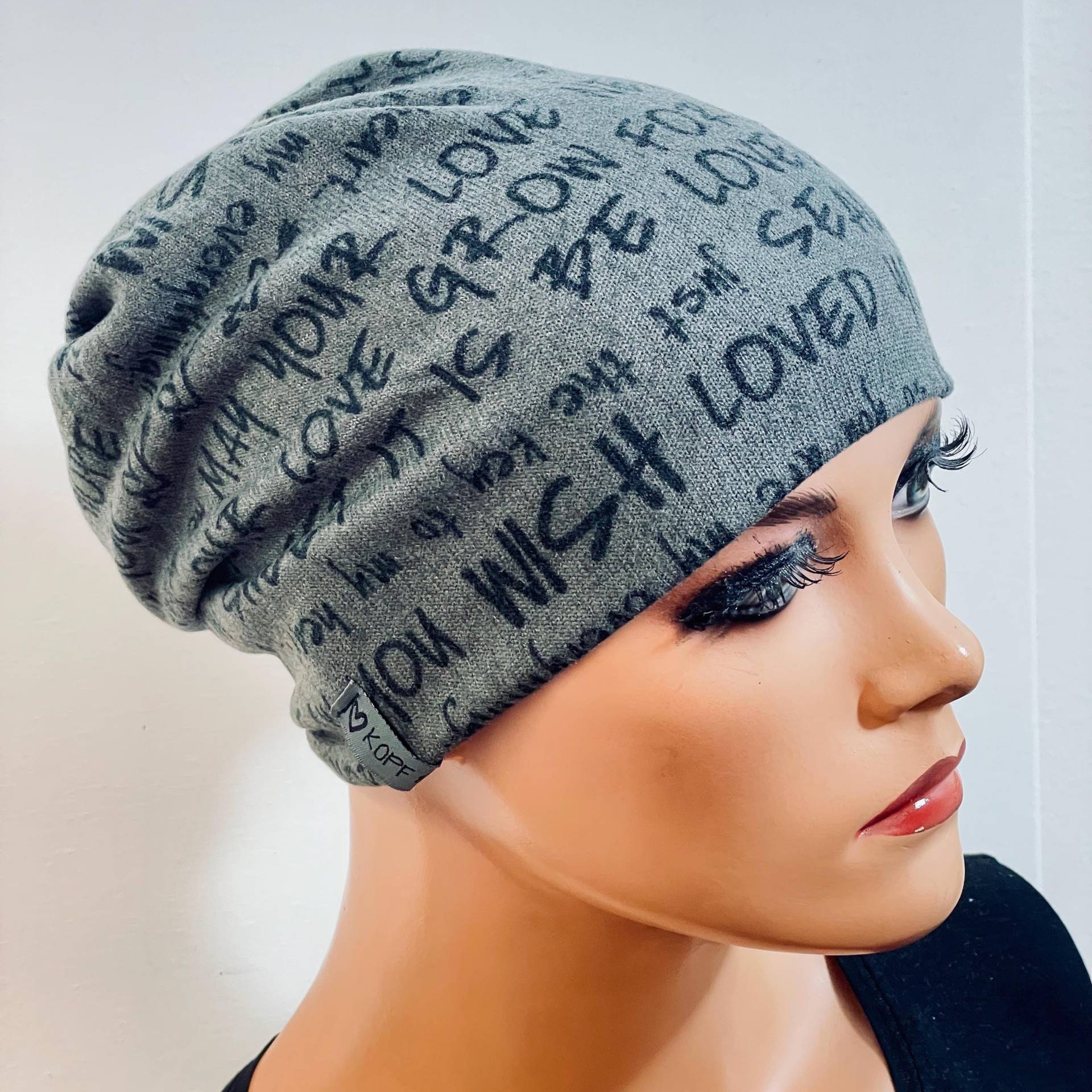 Beanie/Mütze in Feinstrickoptik Grau Schwarz Weich Warm Bequem Chemotherapie Krebs Chemokopftuch Mütze Chemomütze von KopfundKragen