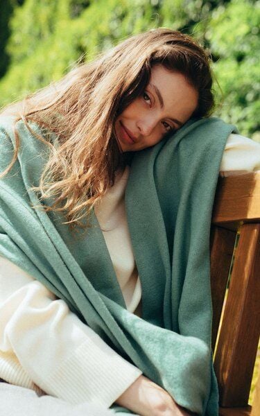 Kopyto MANUL - Großer Schal aus 100% Merinowolle RWS- zertifiziert Eco Feinstrick Plüsch von Kopyto