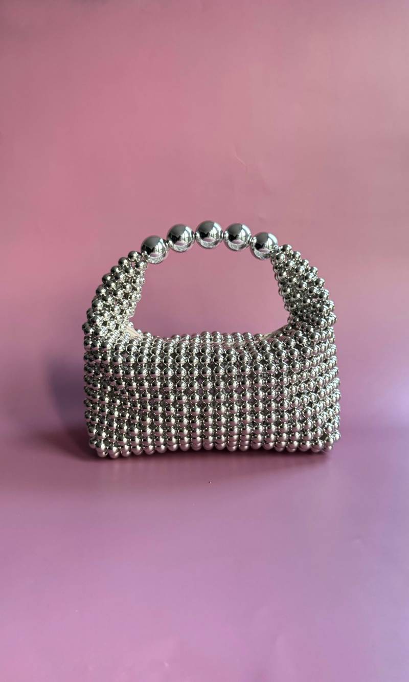 Silber Metall Handtasche, Dupe Tasche, Mini Perlen Tasche Aus Perlen, Chic Stilvolle Dumpling Abendhandtasche, Trendy Perlentasche von KorDartStudio