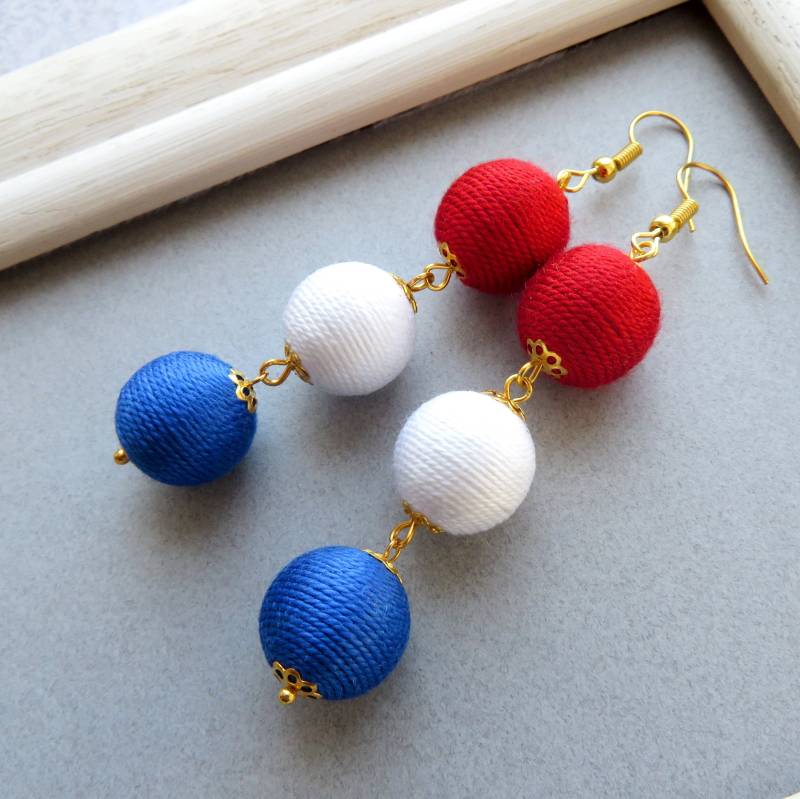 Bon Ohrringe Rot Weiß Blau Ball American Flag Pom Lange Ohrhänger 4. Juli Les Bonbons Gewinde Kugel von KorallaUA