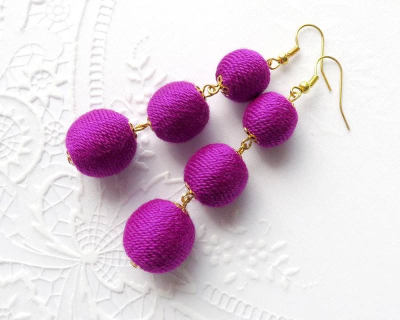 Gewinde Kugel Ohrringe Bon Fuchsia Ball Drop Pom Les Bonbons Lila Fransen Bonbon Ohrring von KorallaUA