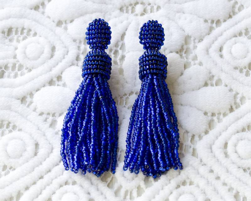 Kobalt-Blau Glänzend Ohrringe Rocailles Perlen Quaste Oscar De La Renta Stil Lang Clip Auf Statement von KorallaUA