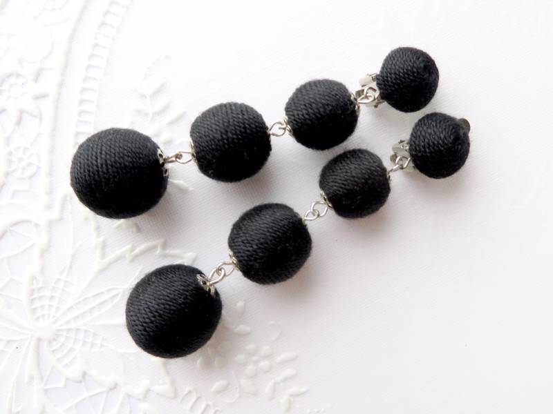 Schwarz-Bon-Bon-Ohrringe-Les Bonbon Ohrringe Baumwollfaden Kugeln Pom Ball Tropfen Lange Fransen Leicht von KorallaUA