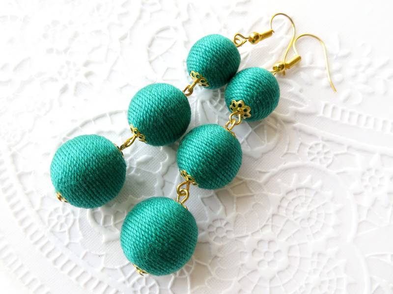 Smaragd Grün Bon Ohrringe Pom Langen Fransen Clip Auf Bonbons Baumwollfaden Bälle Ball Drop Große von KorallaUA