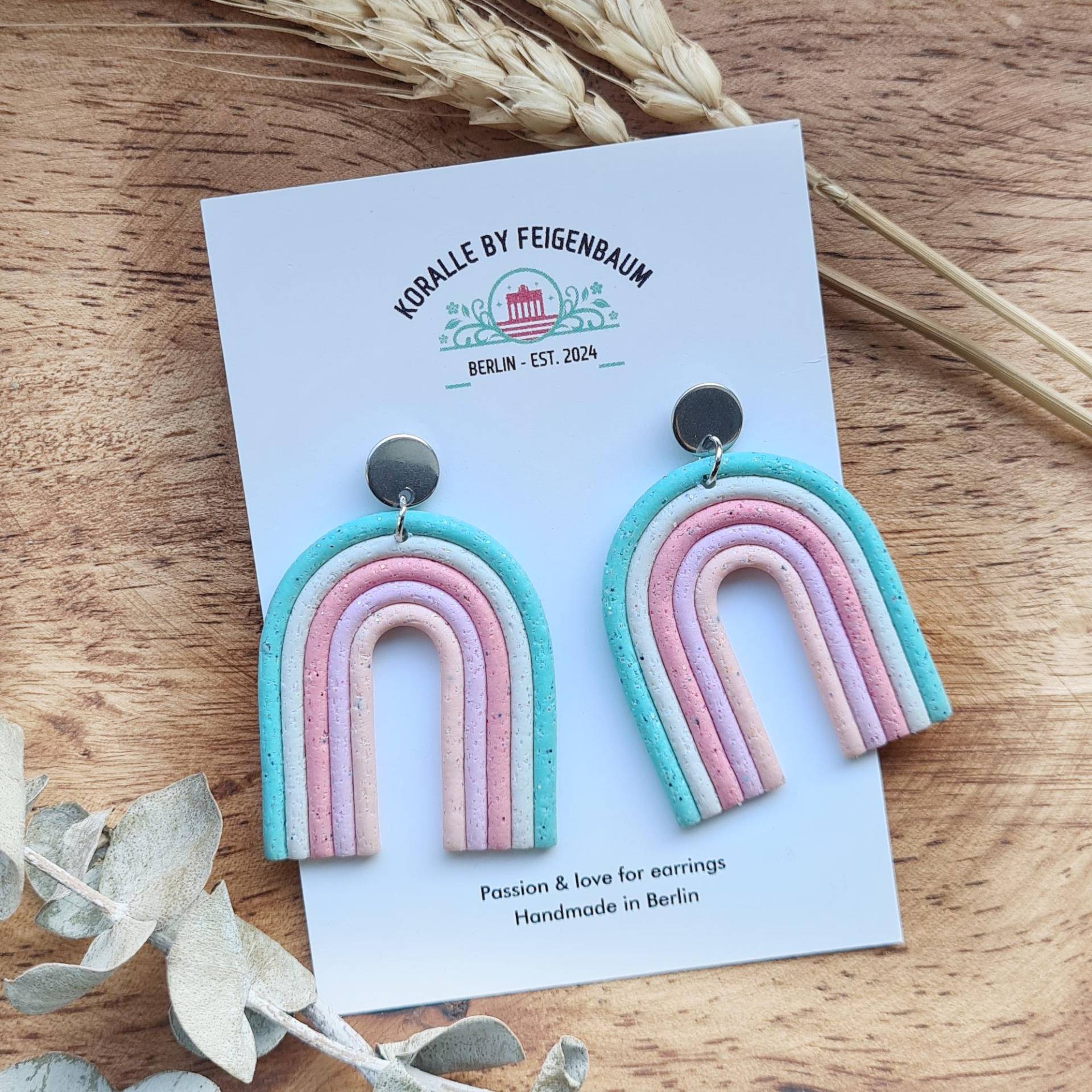 Ohrring 020 - "Pastelowa Ola" Handgemacht Hängend Pastellrosa Grün Beige Silberfarbener Edelstahlstecker Ultra Leicht Dynamisch von KoralleByFeigenbaum