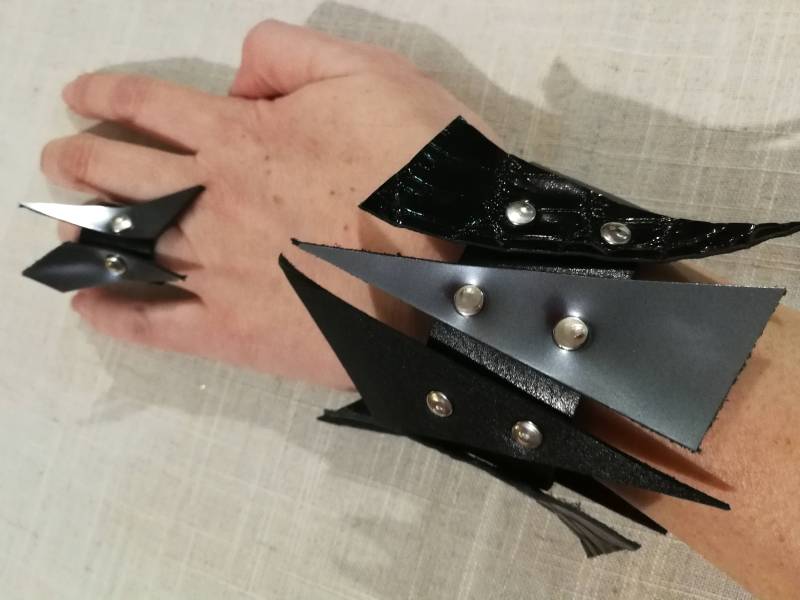 Schwarzes Leder Manschette Armband Und Ring, Edgy Geometric von KorektLeatherGoods