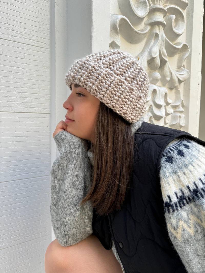 Handgefertigte Grobstrick Wolle Beanie Mütze, Warme Winterbekleidung von KoretskaBags