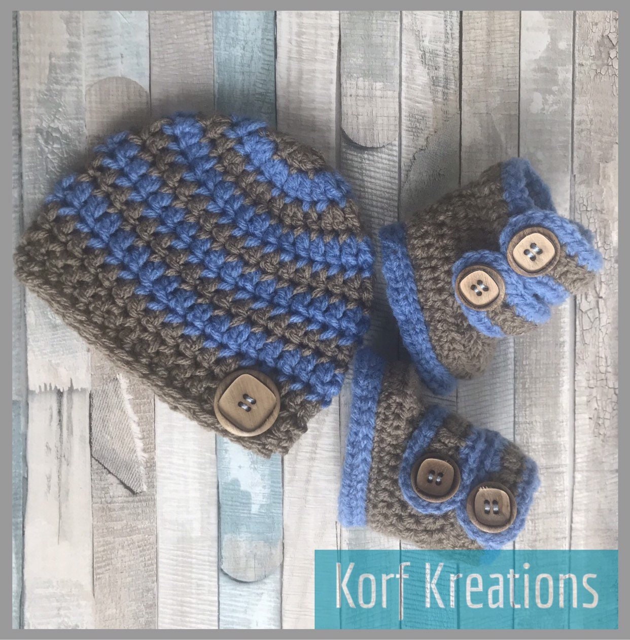 Knopfakzent Gestreifte Beanie Und Passende Schühchen Mit Holzknöpfen - Frühchen Bis Erwachsene Individualisierbar Handmade von KorfKreations