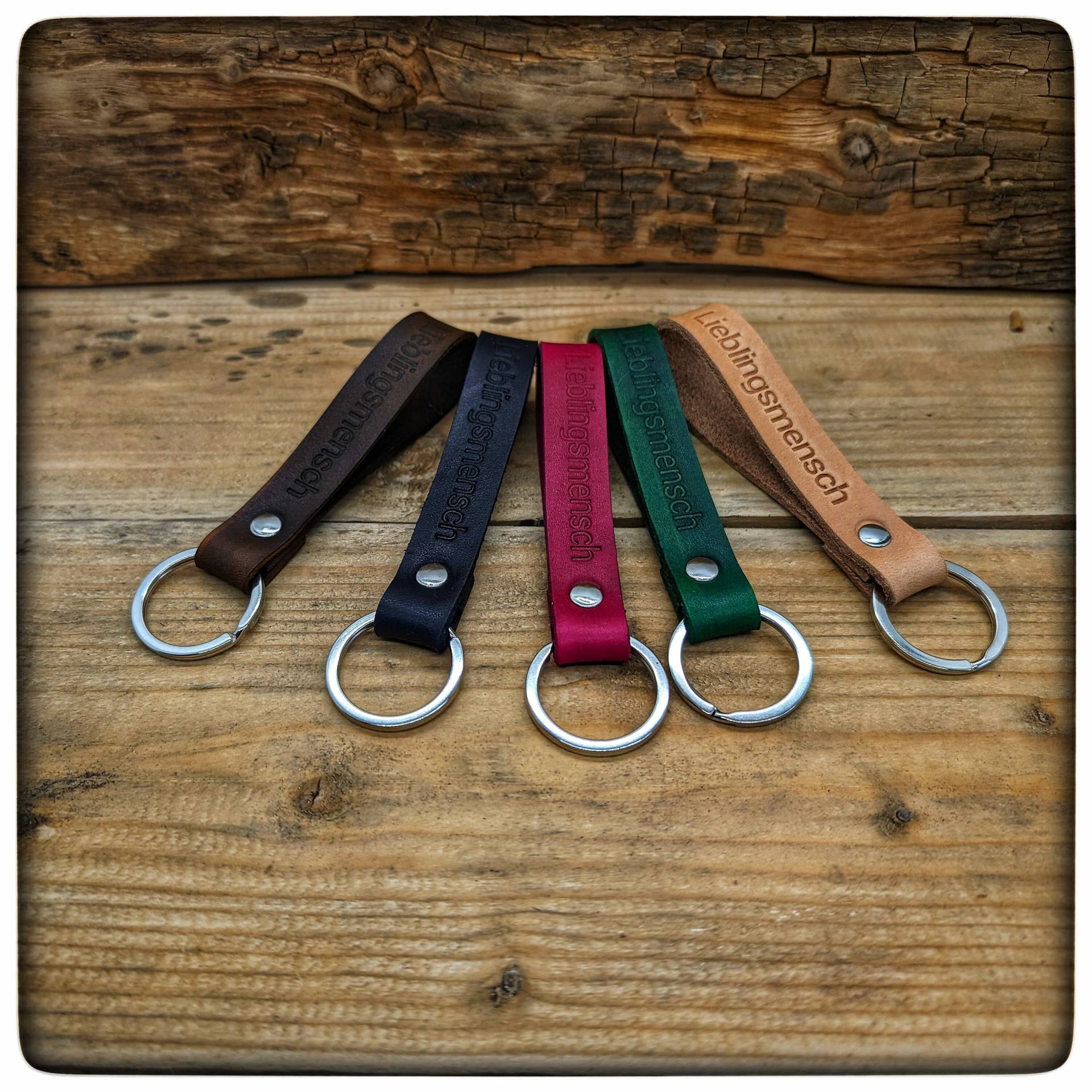 Leder Schlüsselanhänger - Einzigartiger Personalisierbare Geschenkidee Echtleder Handgefertigt Leder Schlüsselanhänger - Einzigartiger Personalisierbare Geschenkidee Echtleder Handgefertigt von Korhull