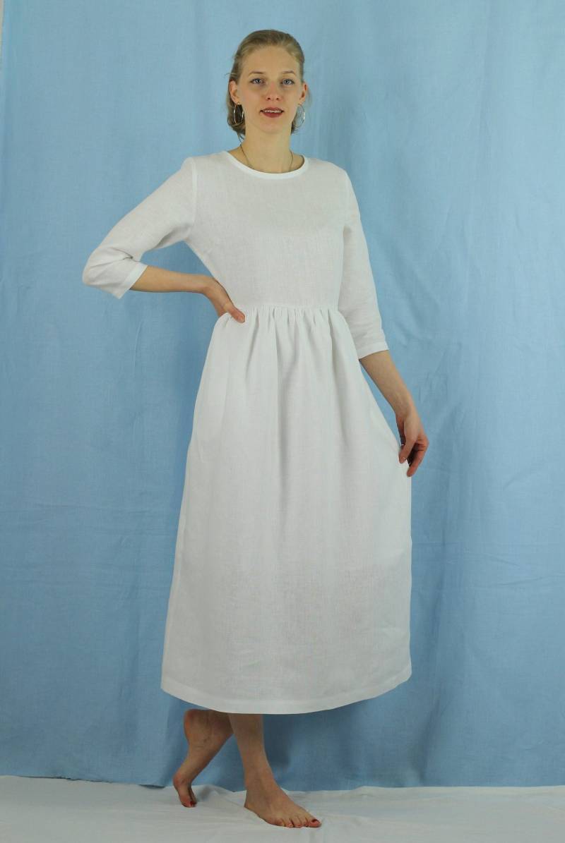 Auf Bestellung/ Reines Leinen/ Kleid Für Frauen/Leinen Sommerkleid Lässiges Ein Knopf Auf Der Rückseite Weißes Hochzeitskleid von Korkoshi