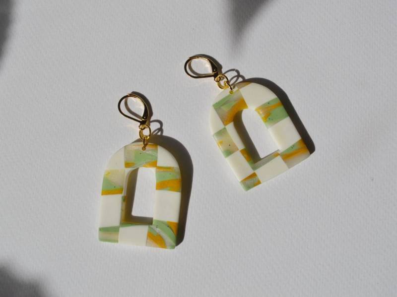 Handgemachte Karierte Sommer Ohrringe von KororaStudios