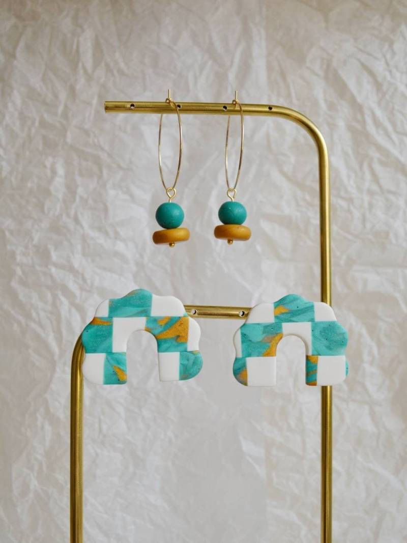 Türkis Und Gold Handgemachte Ohrringe von KororaStudios
