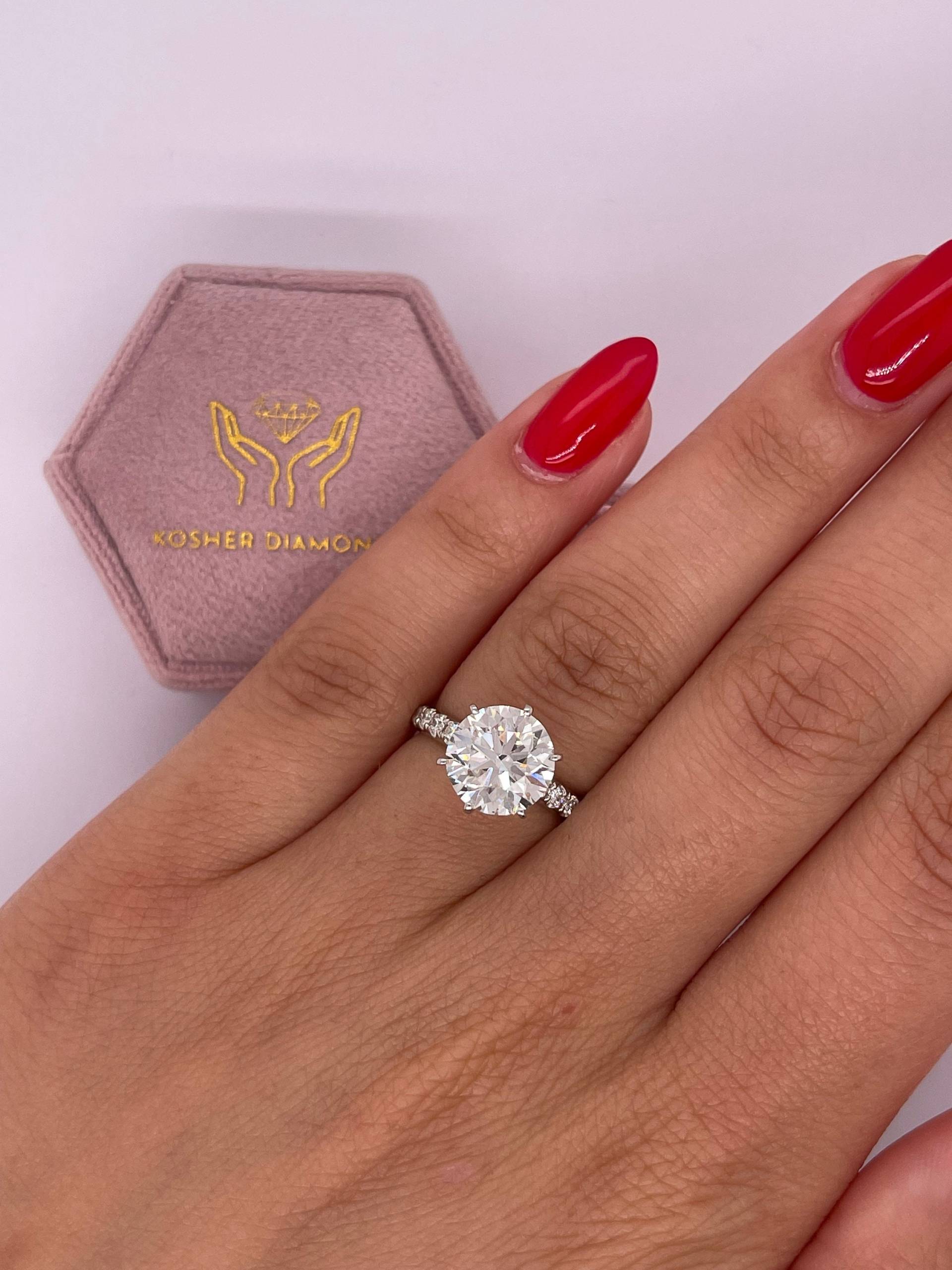 2.8 Karat Igi Certified F Farbe Vvs2 Klarheit Rundschliff Labor Diamant Solitär Verlobungsring 14K Weißgold Pave Beliebteste Stil von KosherDiamond